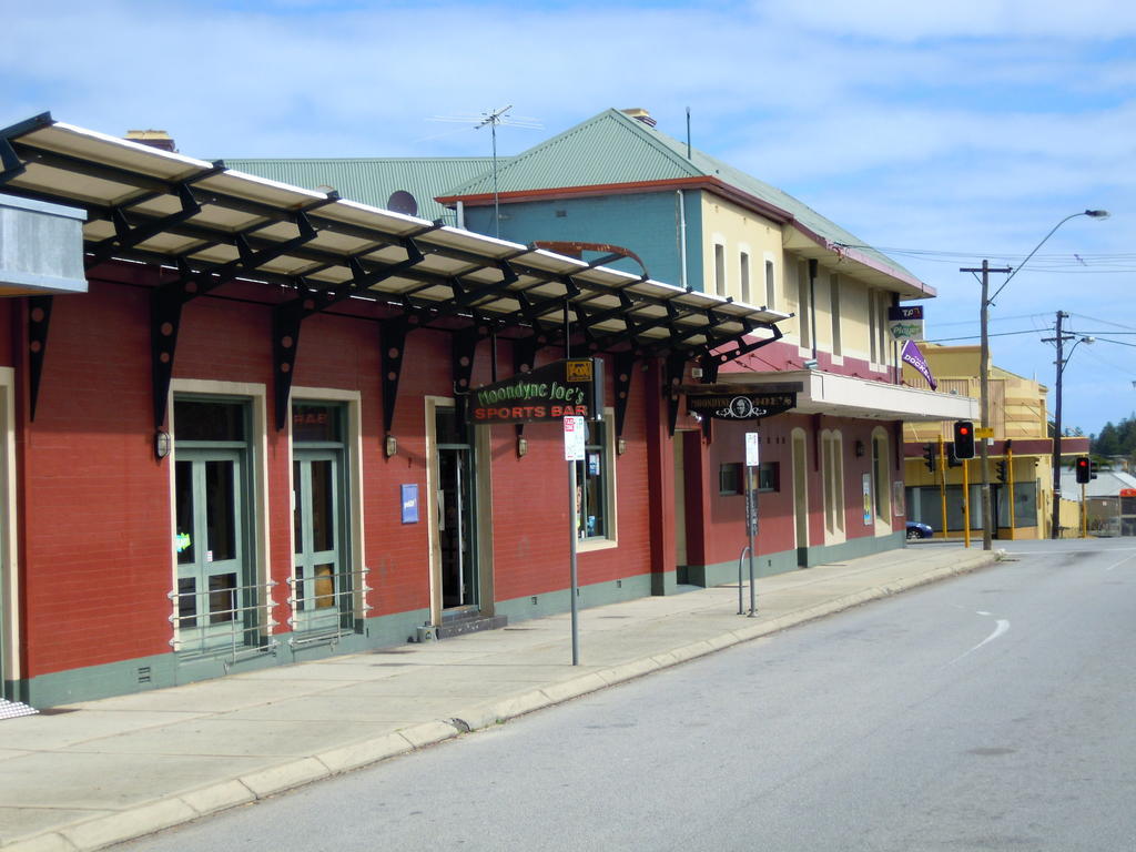 Hotel Moondyne Joe'S à Fremantle Extérieur photo