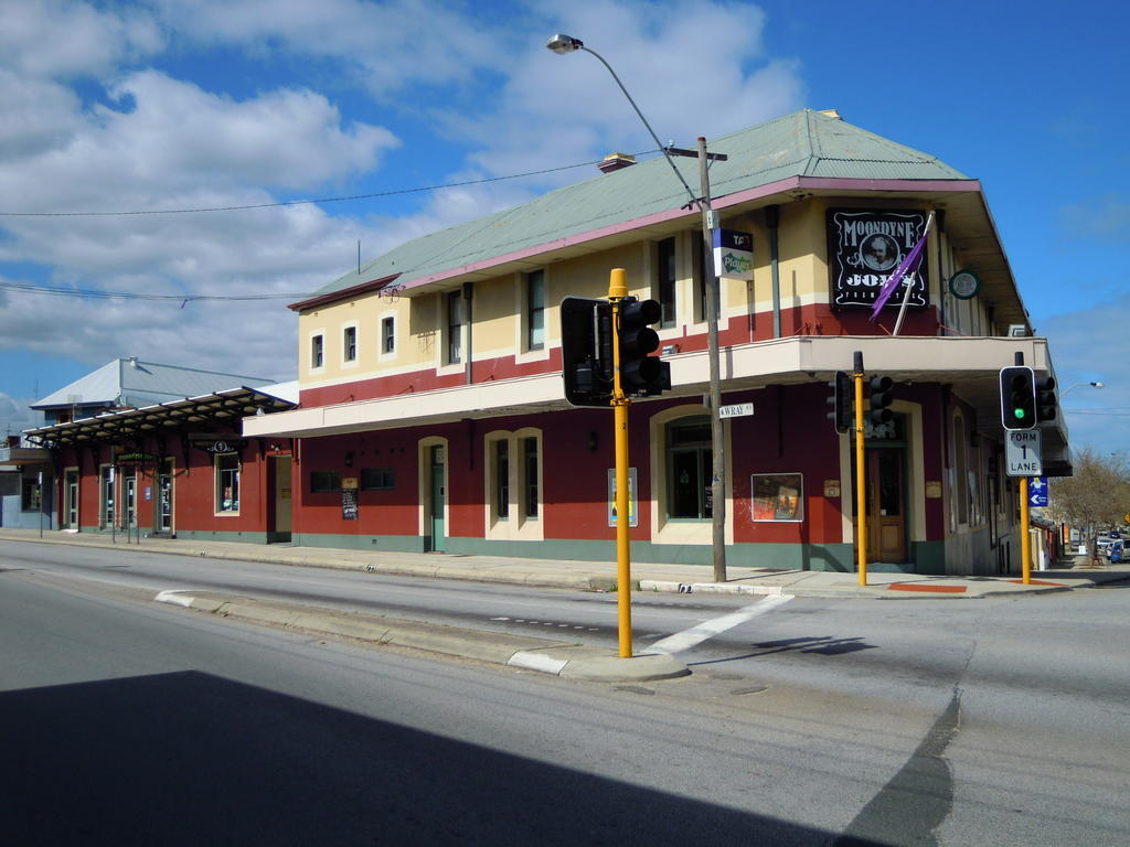 Hotel Moondyne Joe'S à Fremantle Extérieur photo